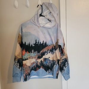 NWOT Mountain Landscape Slouchy Sweatshirt